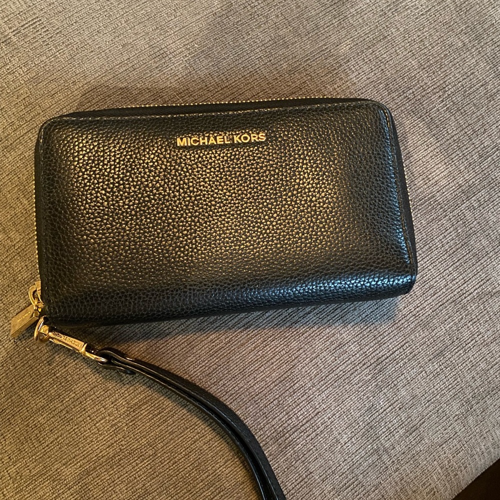 Michael Kors wristlet